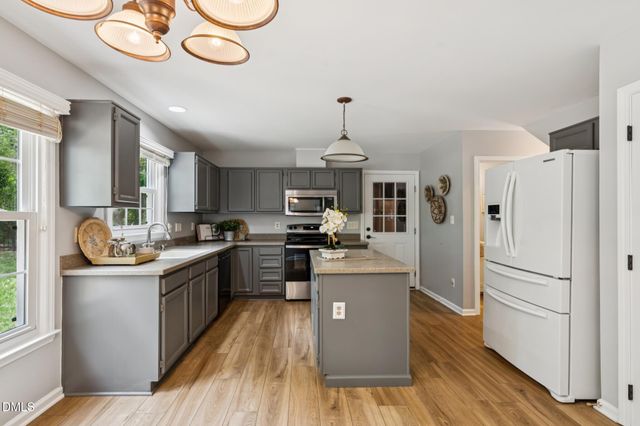 102 Canyon Run, Cary, NC 27513