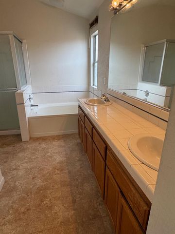 9129 Redwater Dr, Antelope, CA 95843