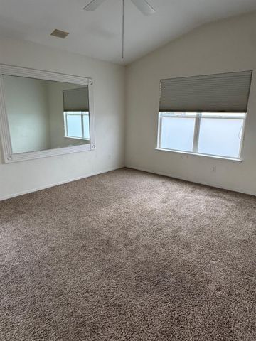 9129 Redwater Dr, Antelope, CA 95843