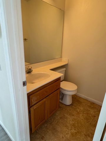 9129 Redwater Dr, Antelope, CA 95843