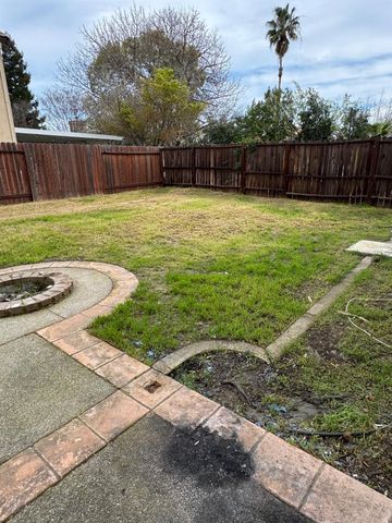 9129 Redwater Dr, Antelope, CA 95843