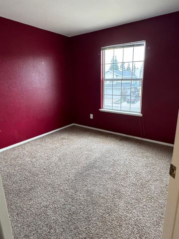 9129 Redwater Dr, Antelope, CA 95843