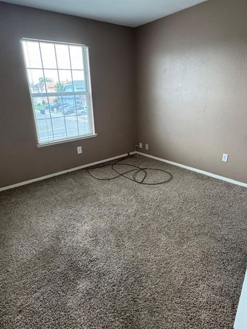 9129 Redwater Dr, Antelope, CA 95843