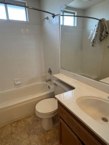 9129 Redwater Dr, Antelope, CA 95843