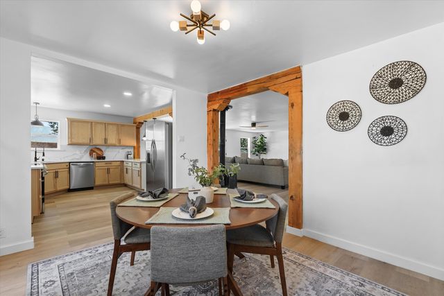 360 Reclining Acres Road, Corrales, NM 87048