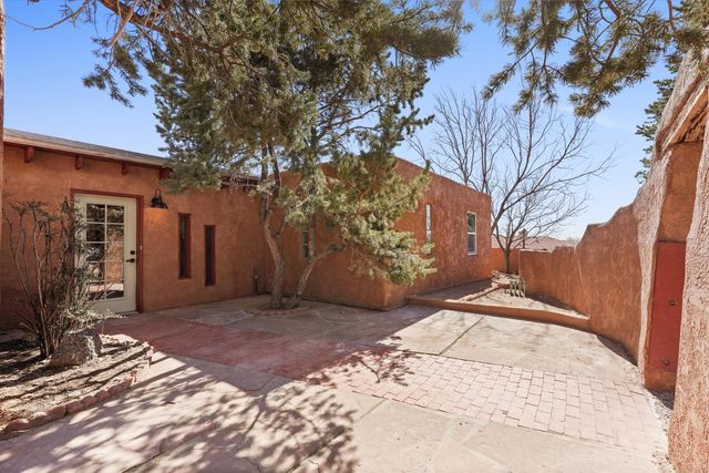 360 Reclining Acres Road, Corrales, NM 87048