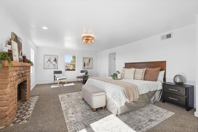 360 Reclining Acres Road, Corrales, NM 87048