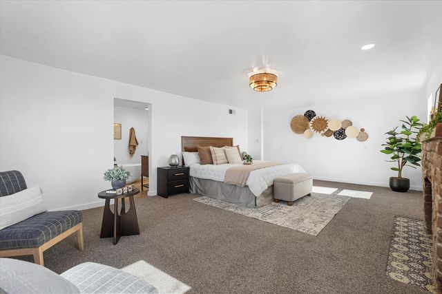 360 Reclining Acres Road, Corrales, NM 87048