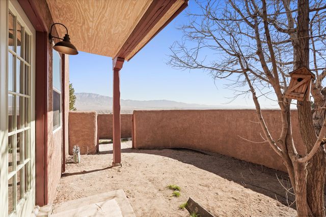 360 Reclining Acres Road, Corrales, NM 87048