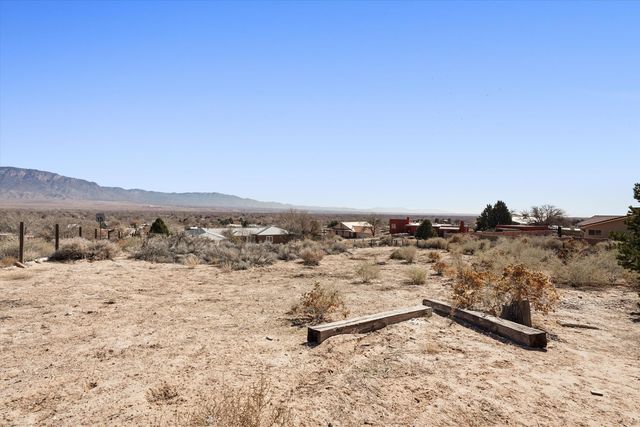 360 Reclining Acres Road, Corrales, NM 87048