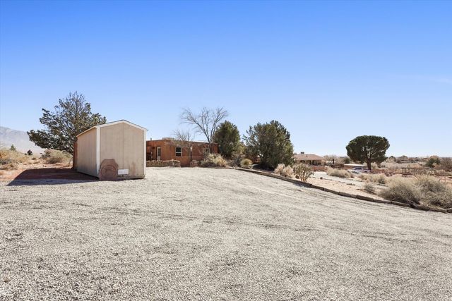 360 Reclining Acres Road, Corrales, NM 87048