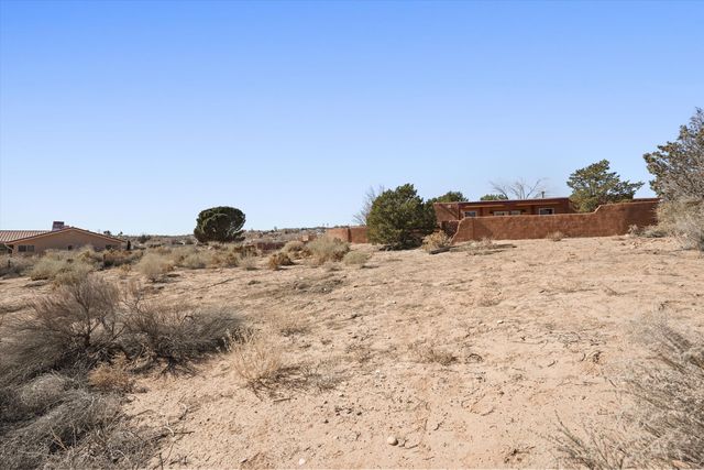 360 Reclining Acres Road, Corrales, NM 87048