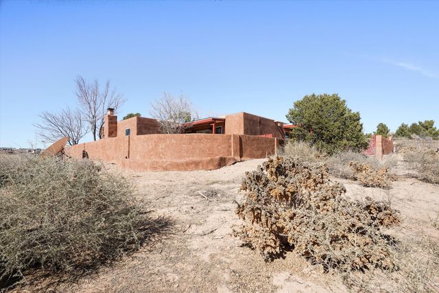 360 Reclining Acres Road, Corrales, NM 87048