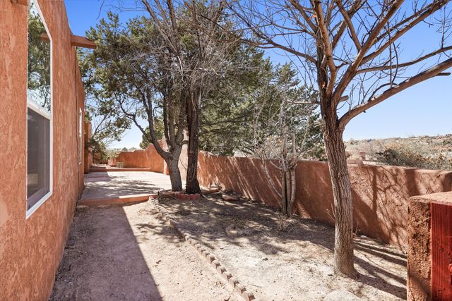 360 Reclining Acres Road, Corrales, NM 87048