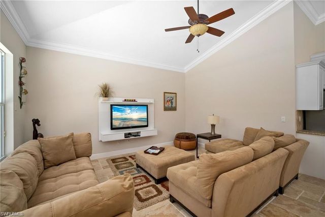 8884 Mustang Island CIR, Naples, FL 34113