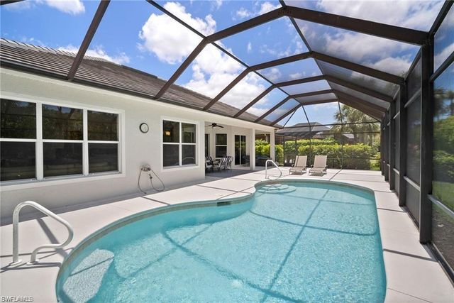 8884 Mustang Island CIR, Naples, FL 34113