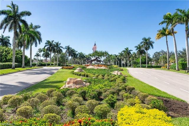 8884 Mustang Island CIR, Naples, FL 34113