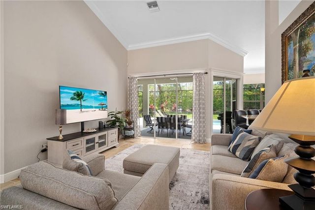 8884 Mustang Island CIR, Naples, FL 34113