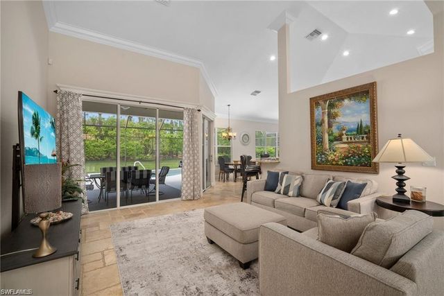 8884 Mustang Island CIR, Naples, FL 34113