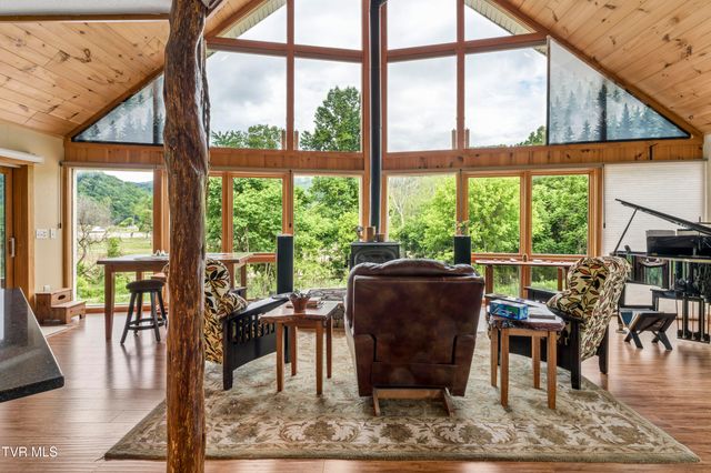777 Bailey Lane, Erwin, TN 37650