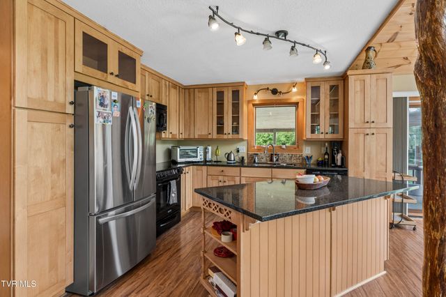 777 Bailey Lane, Erwin, TN 37650