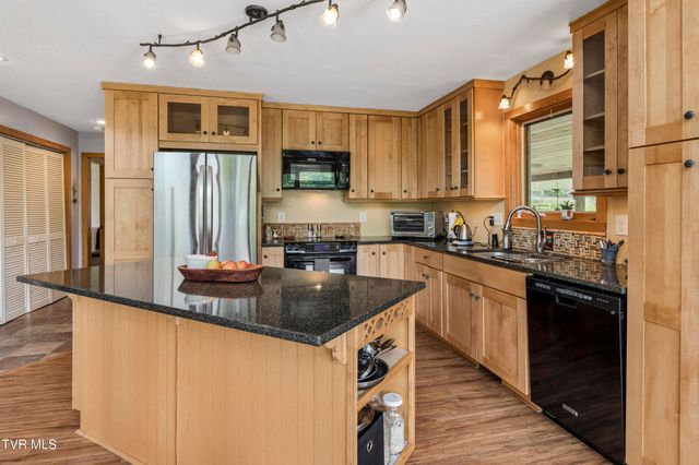 777 Bailey Lane, Erwin, TN 37650
