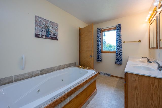 13639 S Three Oaks Road, Chikaming Twp, MI 49125
