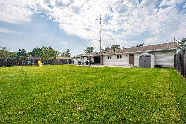 13639 S Three Oaks Road, Chikaming Twp, MI 49125
