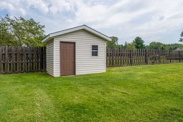 13639 S Three Oaks Road, Chikaming Twp, MI 49125