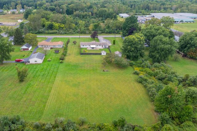 13639 S Three Oaks Road, Chikaming Twp, MI 49125