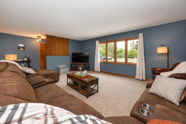 13639 S Three Oaks Road, Chikaming Twp, MI 49125