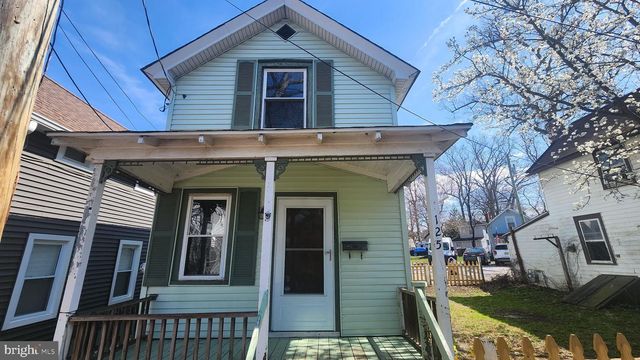 125 4TH AVE, Pitman, NJ 08071