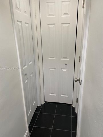 2820 NE 201st Ter F107, Aventura, FL 33180