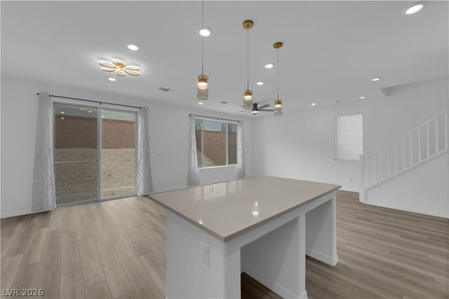 10239 Estancia Hill Street, Las Vegas, NV 89141