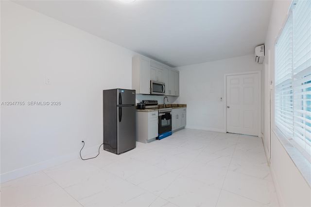 2621 SW 12th Terrace B, Fort Lauderdale, FL 33315