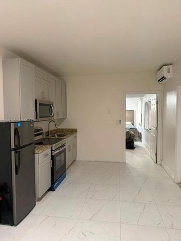 2621 SW 12th Terrace B, Fort Lauderdale, FL 33315