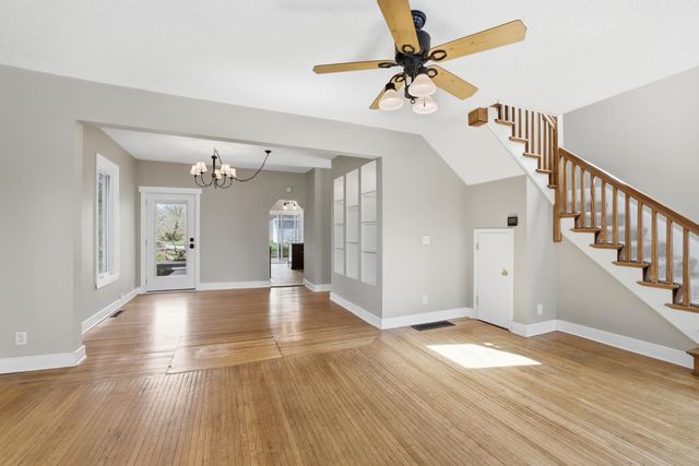810 6th Street, Hudson, WI 54016