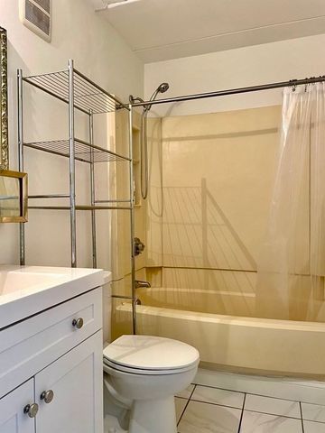 308 Quarry St 303, Quincy, MA 02169