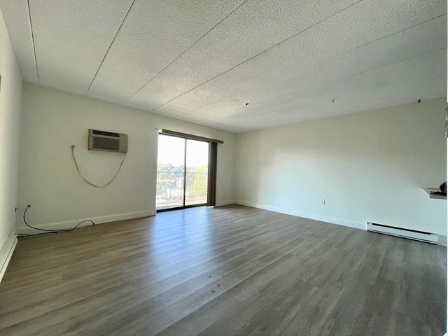 308 Quarry St 303, Quincy, MA 02169