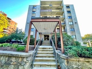308 Quarry St 303, Quincy, MA 02169
