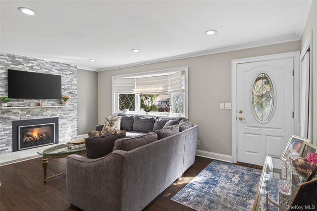 7 Sterling Place, New City, NY 10956