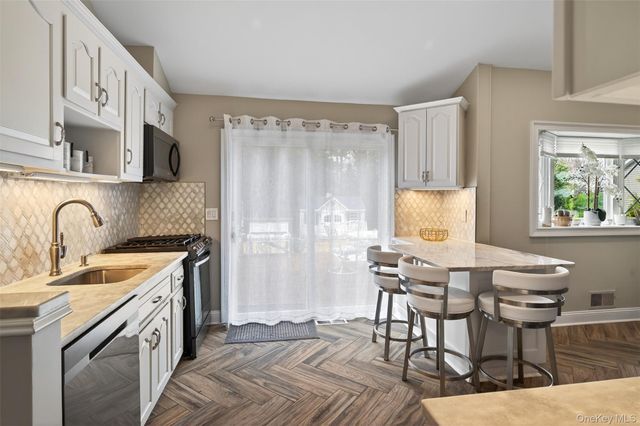 7 Sterling Place, New City, NY 10956