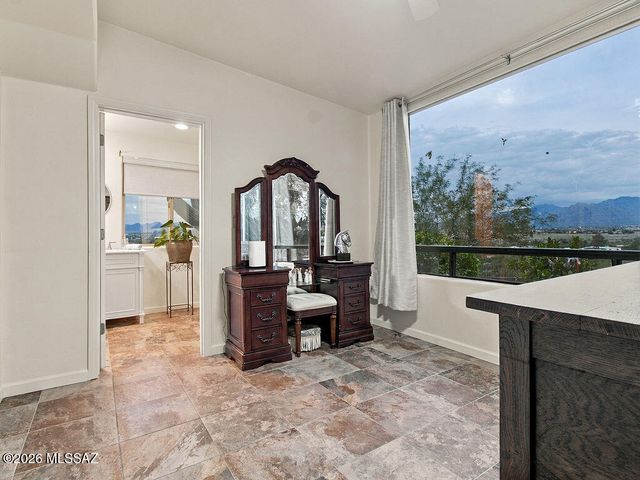 5351 W De Green Lane, Tucson, AZ 85743