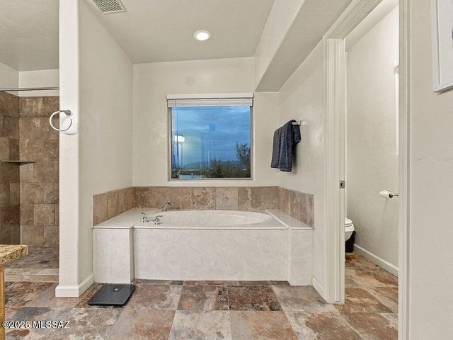 5351 W De Green Lane, Tucson, AZ 85743