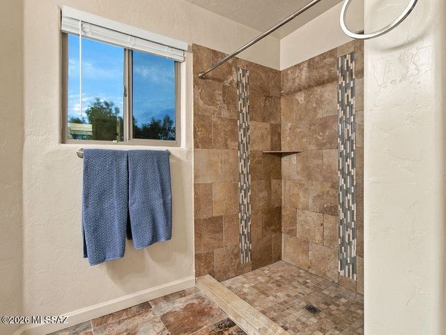 5351 W De Green Lane, Tucson, AZ 85743