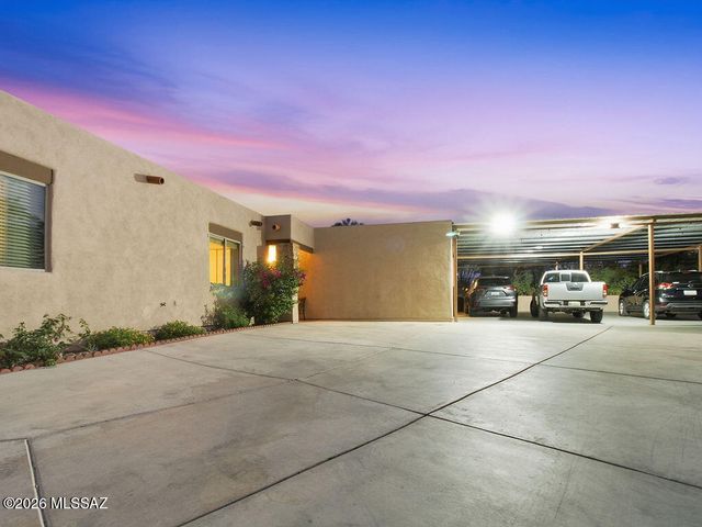 5351 W De Green Lane, Tucson, AZ 85743