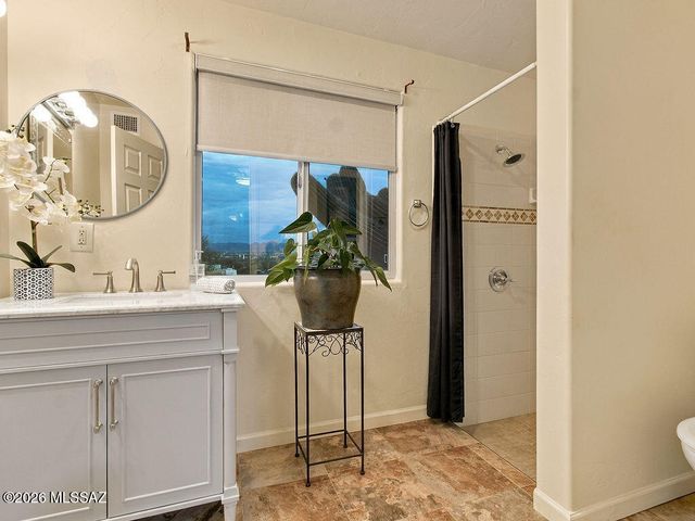 5351 W De Green Lane, Tucson, AZ 85743