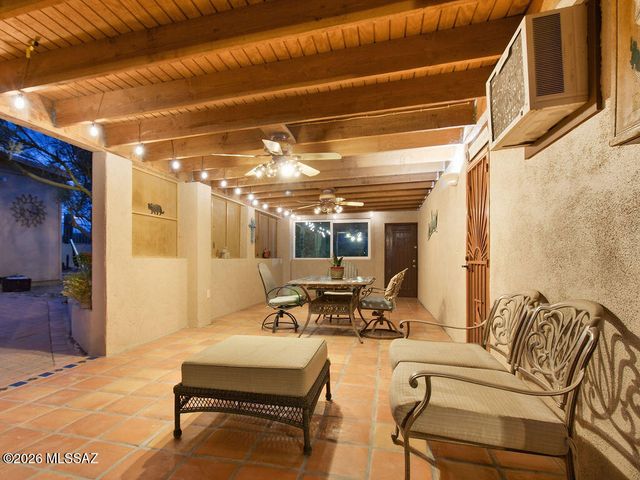 5351 W De Green Lane, Tucson, AZ 85743