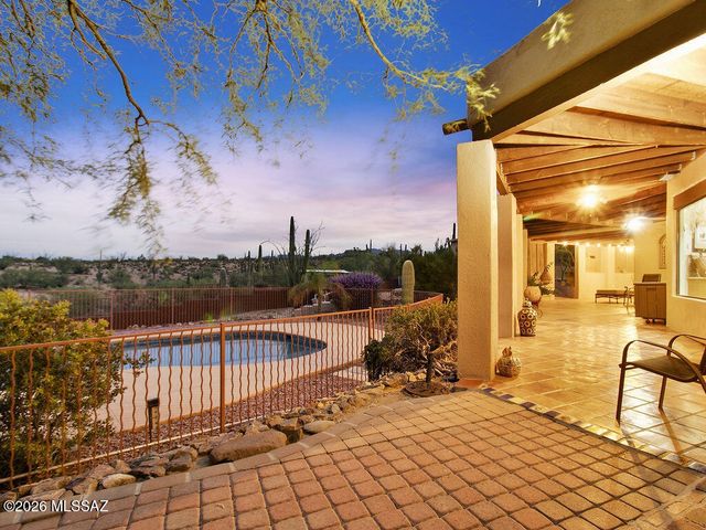 5351 W De Green Lane, Tucson, AZ 85743