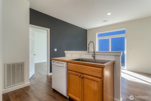 762 SE Heron Drive, College Place, WA 99324